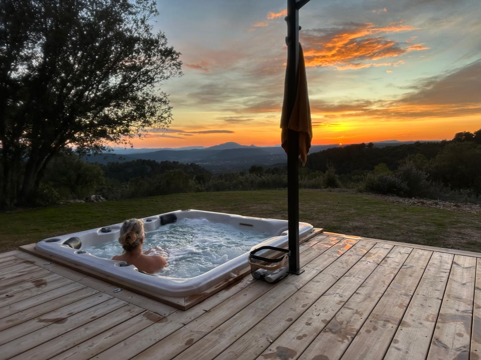 Jacuzzi Nmet YO